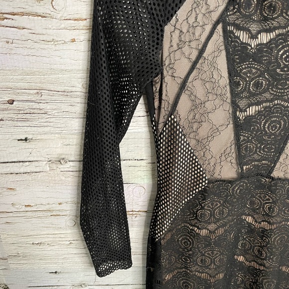 Topshop black cream lace long sleeve mesh size 6 - Picture 3 of 11